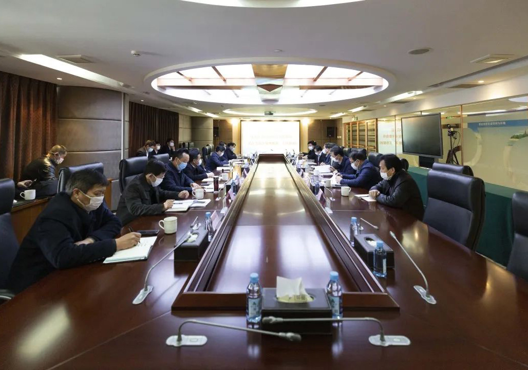 海安市市長于立忠帶隊調研公司